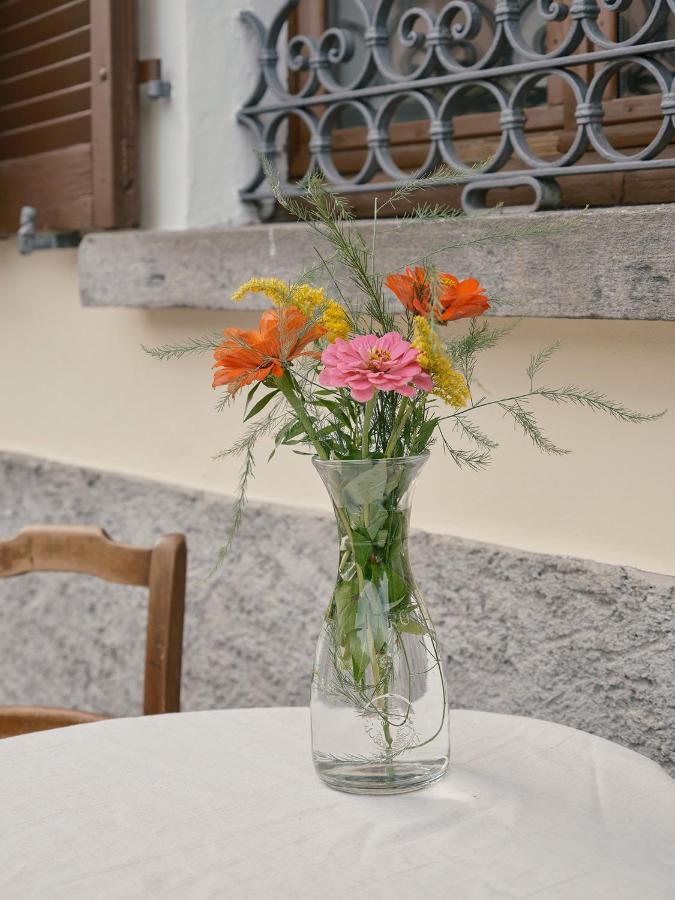 Osteria Gruetli Con Alloggio Borgnone Exterior photo
